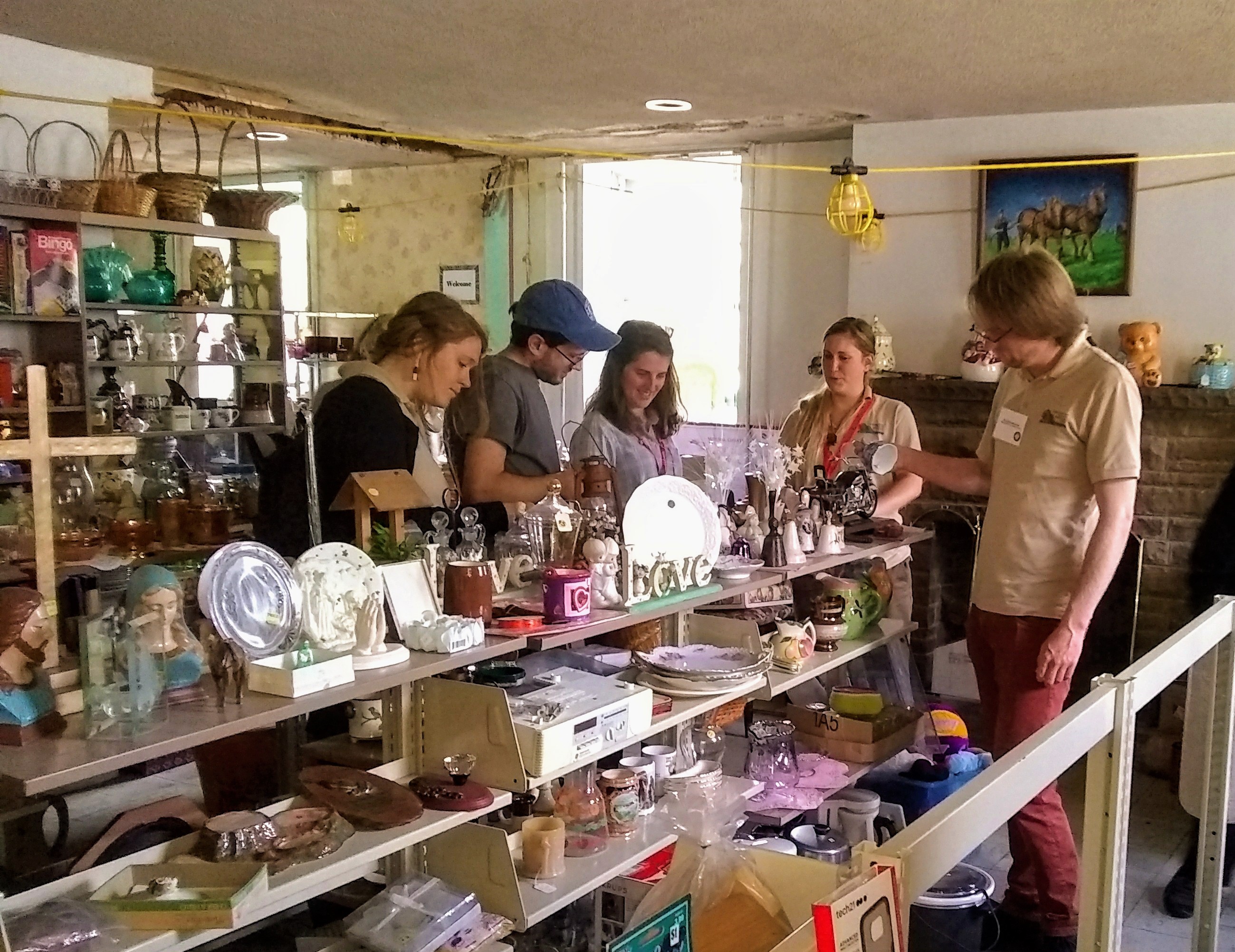shopping at Travelers Rest flea Market